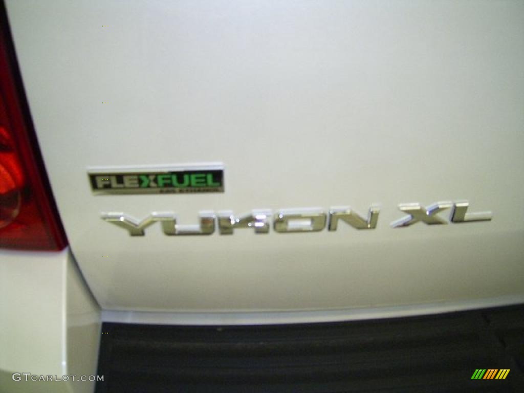 2010 Yukon XL SLT - White Diamond Tricoat / Light Titanium photo #39