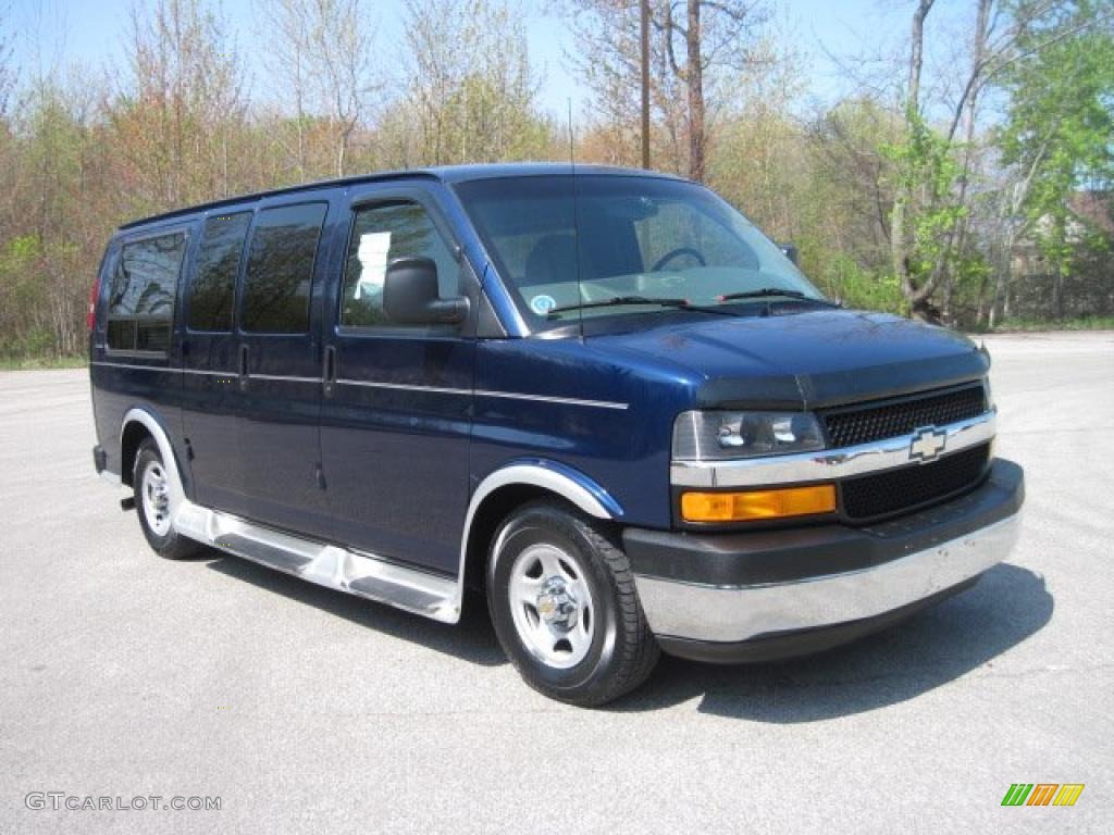 2003 Express 1500 Passenger Conversion Van - Indigo Blue Metallic / Medium Dark Pewter photo #3