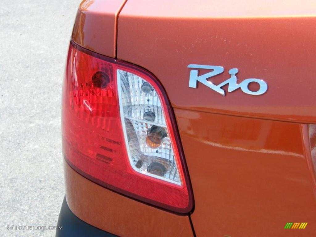 2009 Rio LX Sedan - Sunset Orange / Gray photo #10