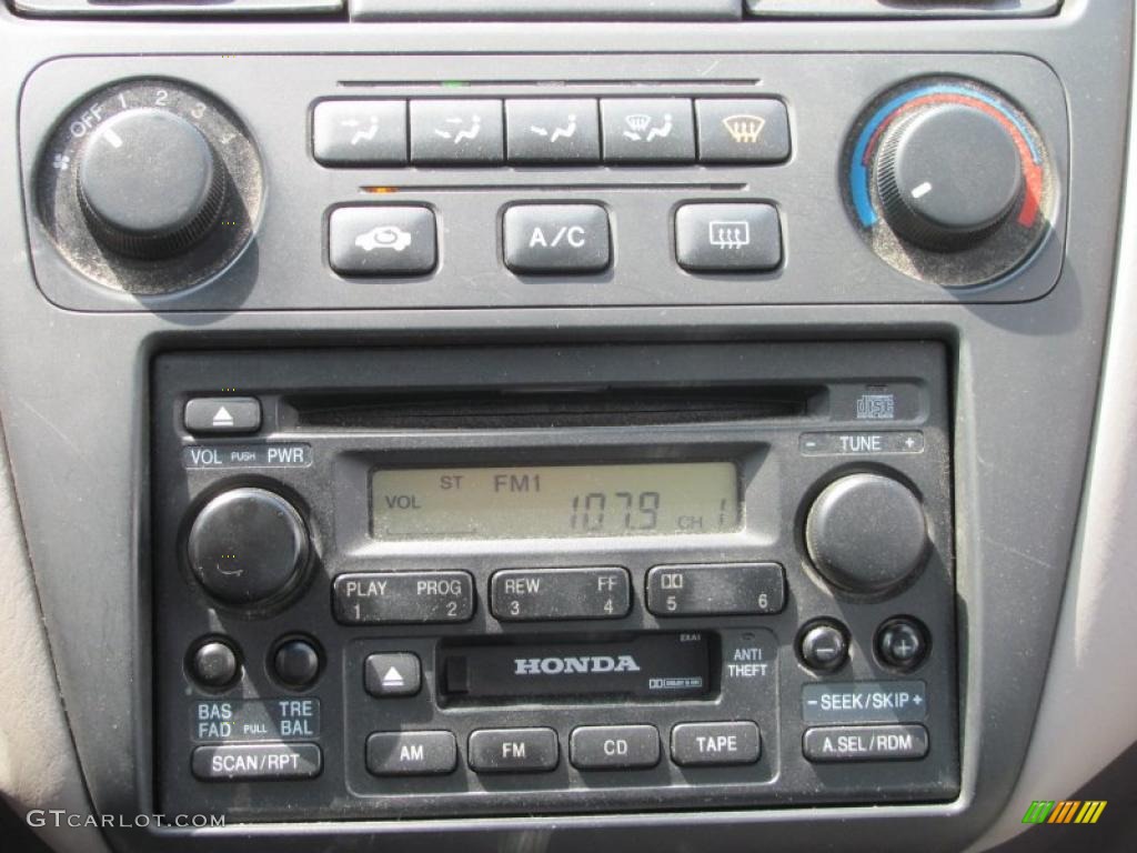 2002 Accord SE Sedan - Satin Silver Metallic / Quartz Gray photo #18