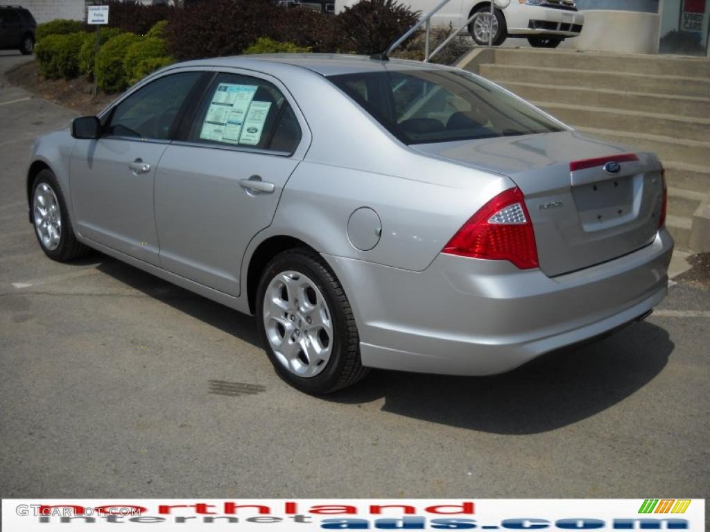 2010 Fusion SE - Brilliant Silver Metallic / Charcoal Black photo #8