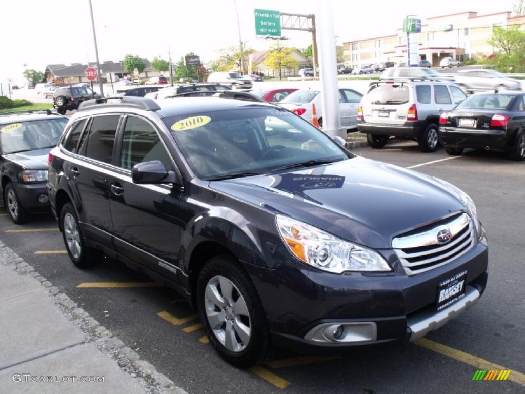 2010 Outback 2.5i Premium Wagon - Graphite Gray Metallic / Off Black photo #5