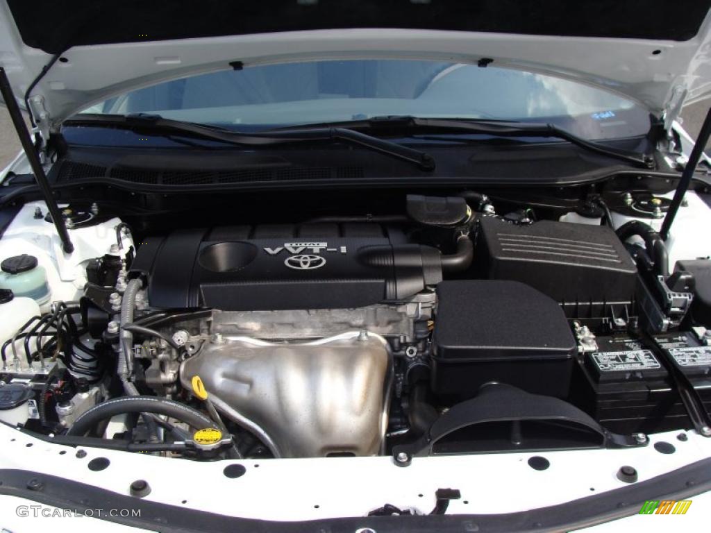 2010 Camry LE - Super White / Ash Gray photo #22