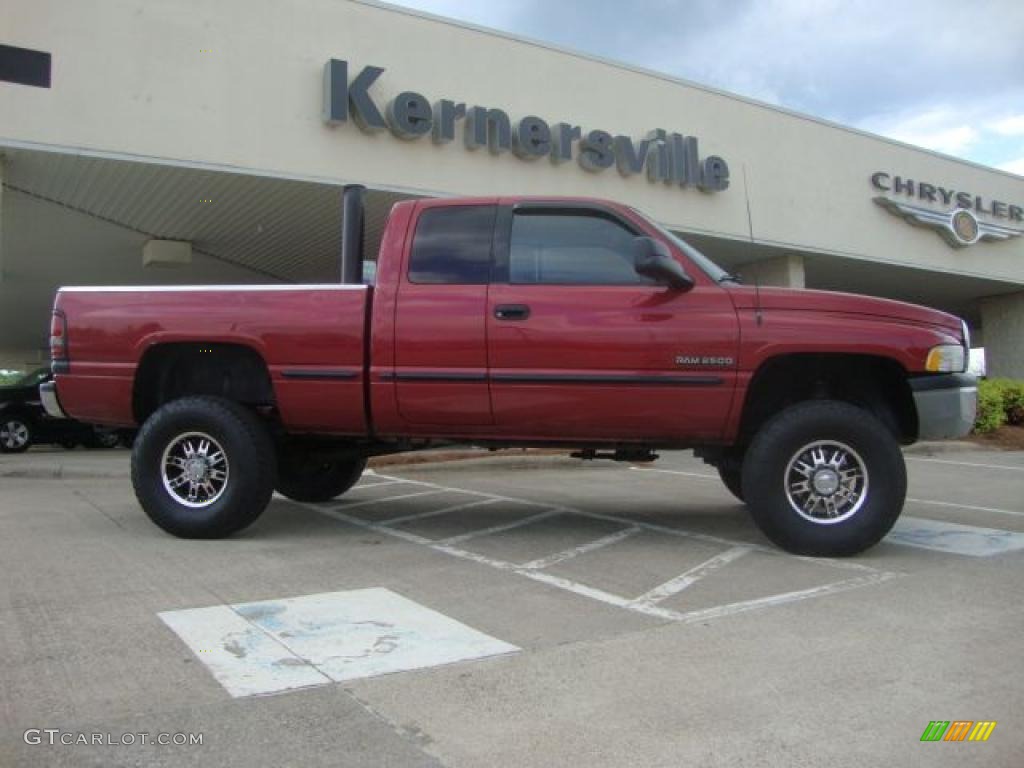 1998 Ram 2500 ST Extended Cab 4x4 - Radiant Fire Red Metallic / Gray photo #2