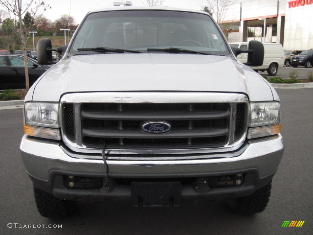 2004 F350 Super Duty Lariat Crew Cab 4x4 - Silver Metallic / Medium Flint photo #6