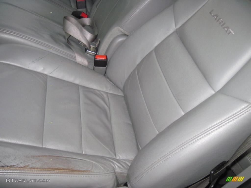 2004 F350 Super Duty Lariat Crew Cab 4x4 - Silver Metallic / Medium Flint photo #11