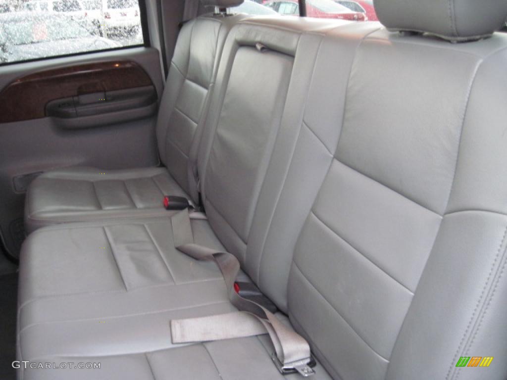 2004 F350 Super Duty Lariat Crew Cab 4x4 - Silver Metallic / Medium Flint photo #15