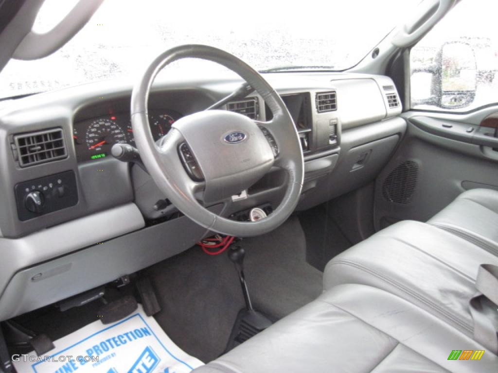 2004 F350 Super Duty Lariat Crew Cab 4x4 - Silver Metallic / Medium Flint photo #16