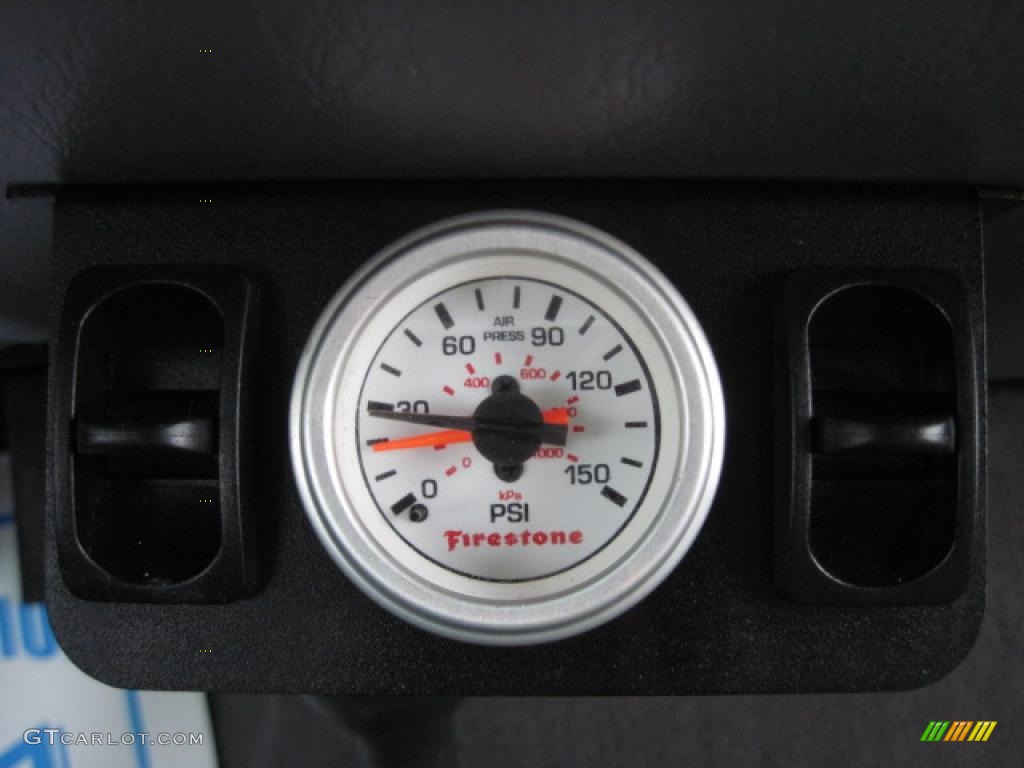 2004 F350 Super Duty Lariat Crew Cab 4x4 - Silver Metallic / Medium Flint photo #21