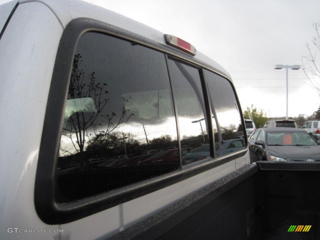 2004 F350 Super Duty Lariat Crew Cab 4x4 - Silver Metallic / Medium Flint photo #30