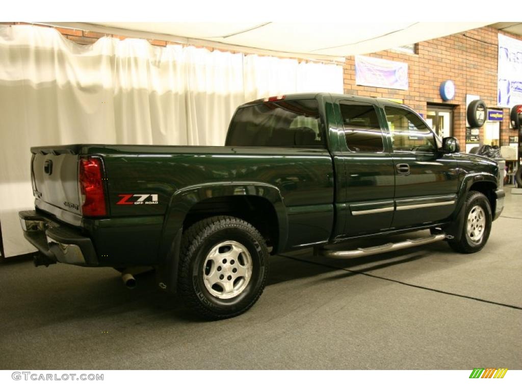 2004 Silverado 1500 Z71 Extended Cab 4x4 - Dark Green Metallic / Medium Gray photo #3