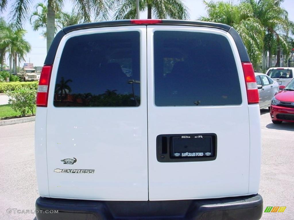 2007 Express 2500 Commercial Van - Summit White / Medium Pewter photo #4