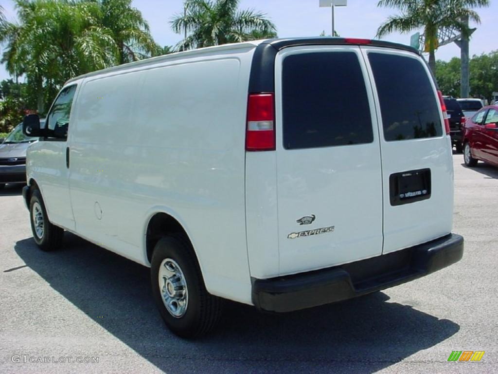 2007 Express 2500 Commercial Van - Summit White / Medium Pewter photo #10