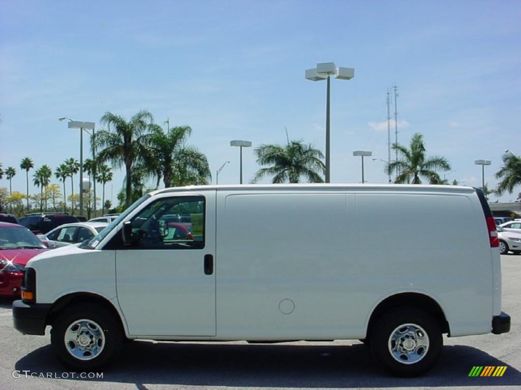 2007 Express 2500 Commercial Van - Summit White / Medium Pewter photo #11