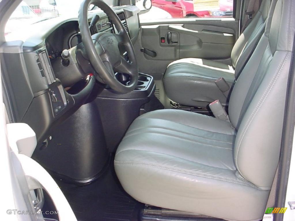 2007 Express 2500 Commercial Van - Summit White / Medium Pewter photo #15