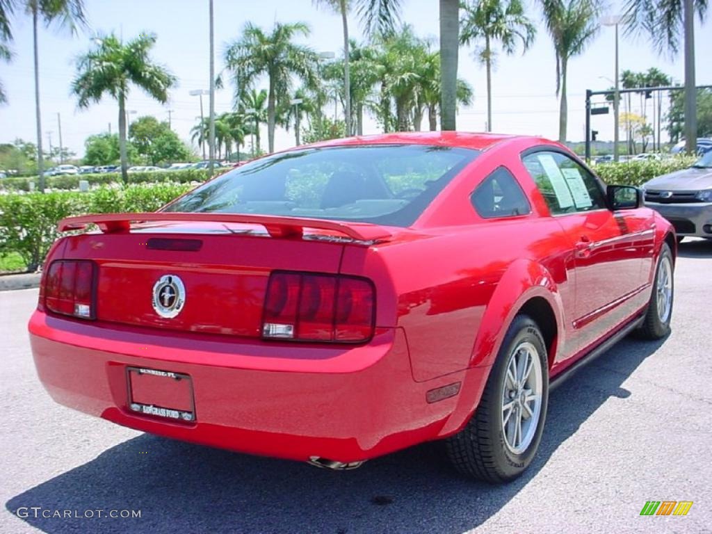 2005 Mustang V6 Premium Coupe - Torch Red / Dark Charcoal photo #6