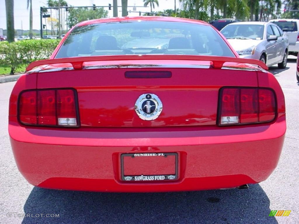 2005 Mustang V6 Premium Coupe - Torch Red / Dark Charcoal photo #7