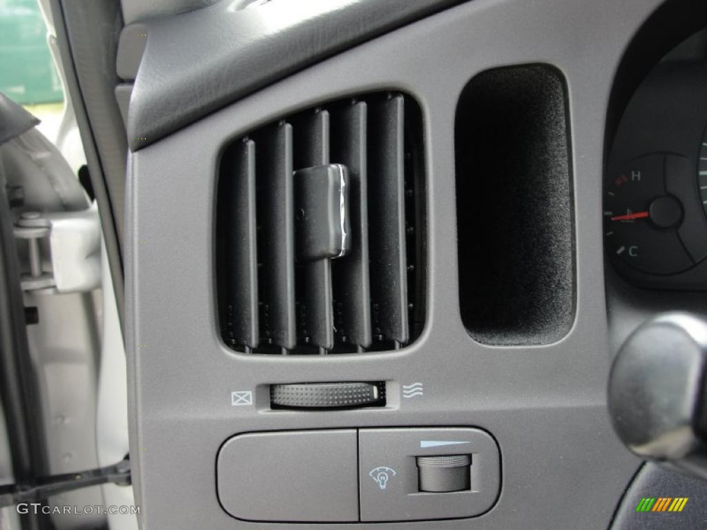 2006 Elantra GLS Sedan - Sterling Silver / Gray photo #43