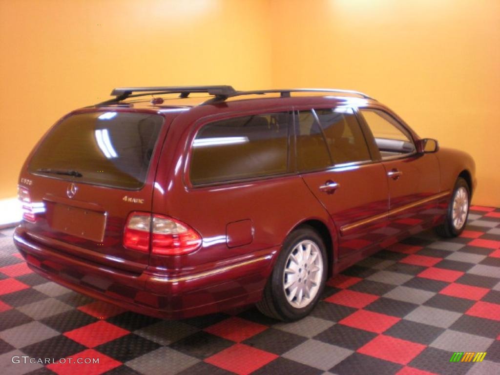 2000 E 320 4Matic Wagon - Bordeaux Red Metallic / Java photo #6