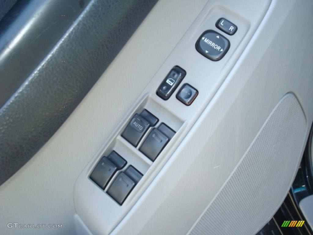 2004 4Runner SR5 - Black / Stone photo #16