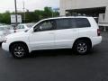 Super White - Highlander V6 4WD Photo No. 4