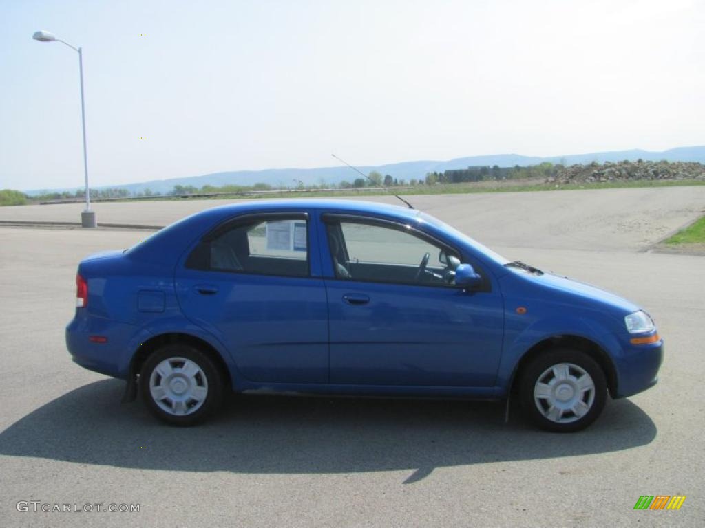 2004 Aveo Sedan - Bright Blue Metallic / Gray photo #4