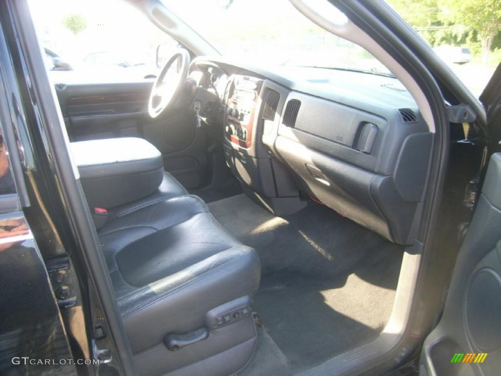 2002 Ram 1500 Sport Quad Cab 4x4 - Black / Dark Slate Gray photo #12