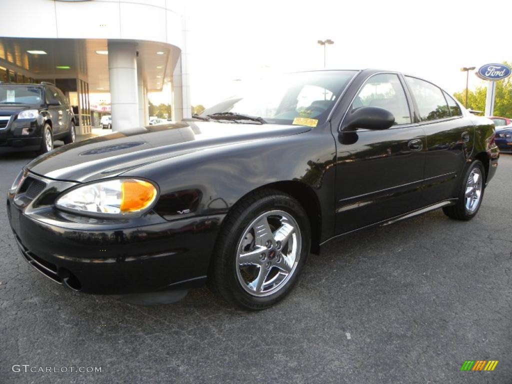 2003 Grand Am SE Sedan - Black / Dark Pewter photo #6