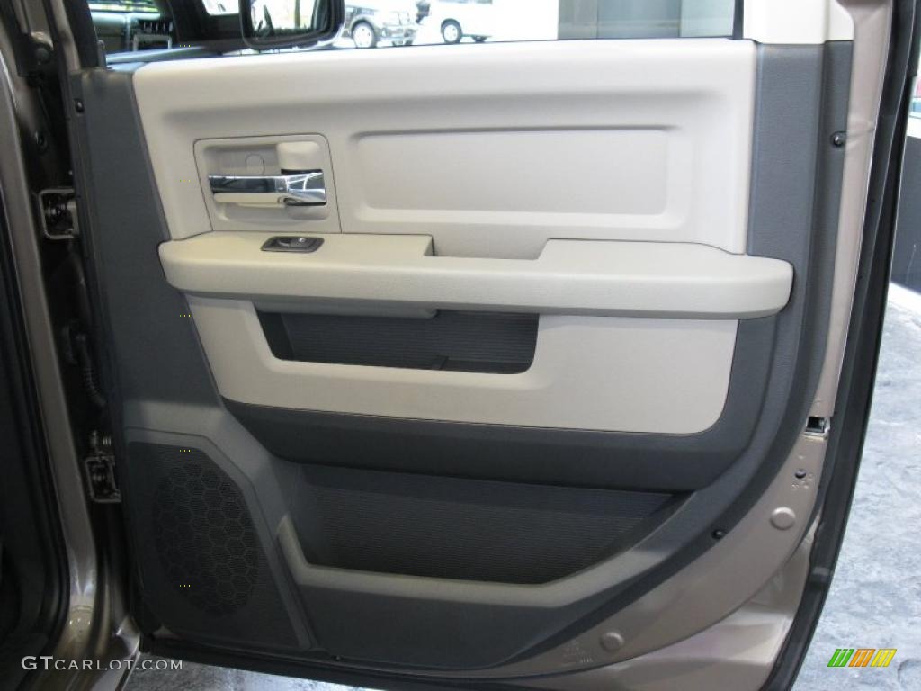 2010 Ram 1500 Big Horn Crew Cab - Austin Tan Pearl / Dark Slate/Medium Graystone photo #18