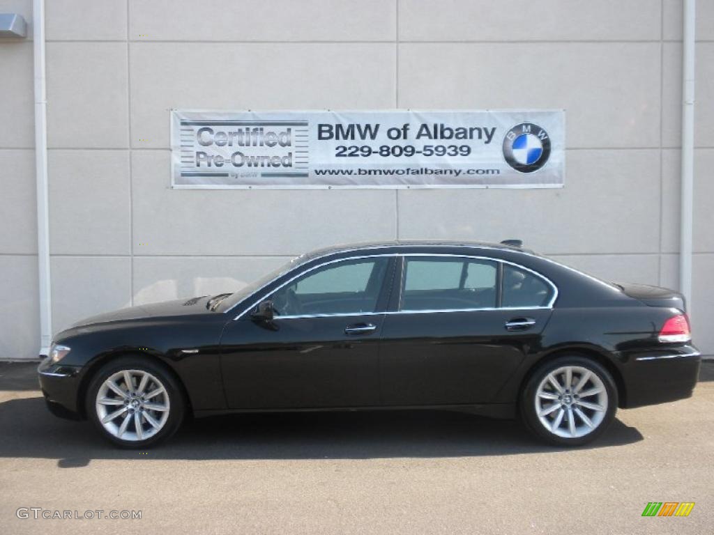 Black Sapphire Metallic BMW 7 Series