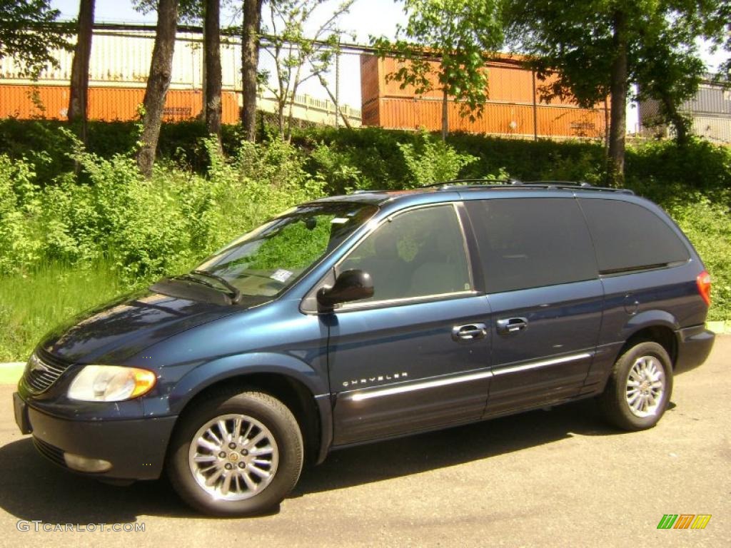 Patriot Blue Pearl Chrysler Town & Country