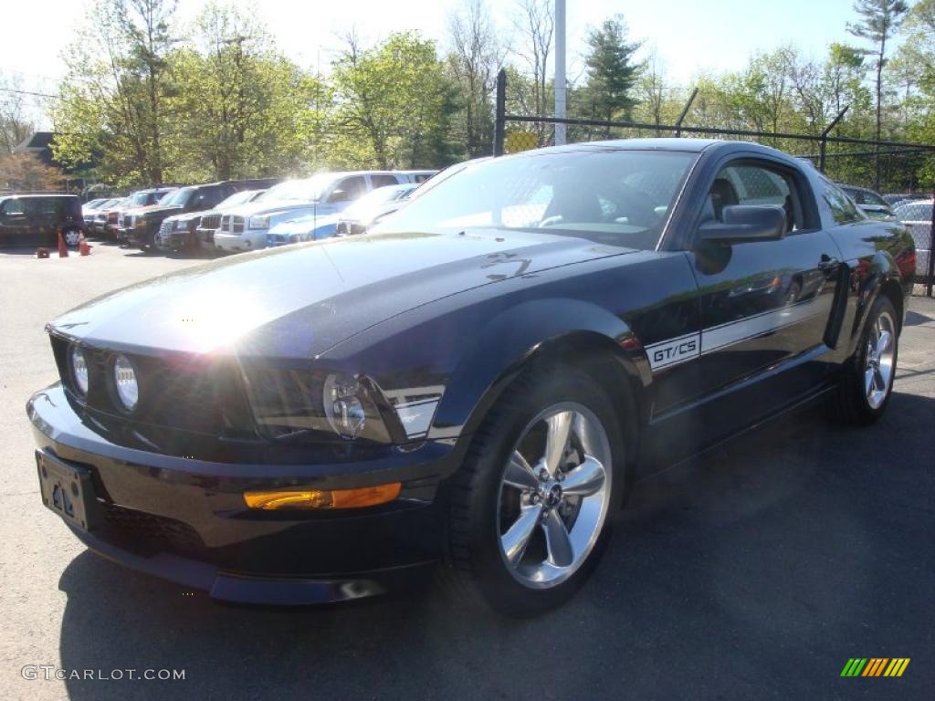 Black Ford Mustang