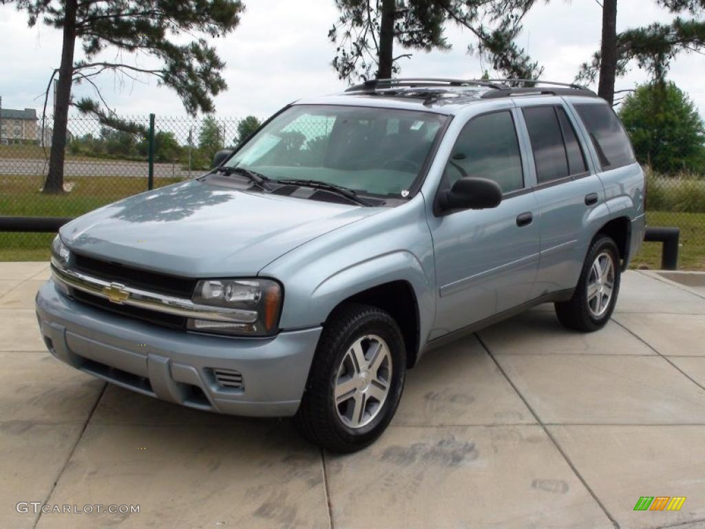 2006 TrailBlazer LS - Silver Blue Metallic / Light Gray photo #15