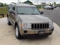 2006 Light Khaki Metallic Jeep Grand Cherokee Laredo 4x4  photo #16