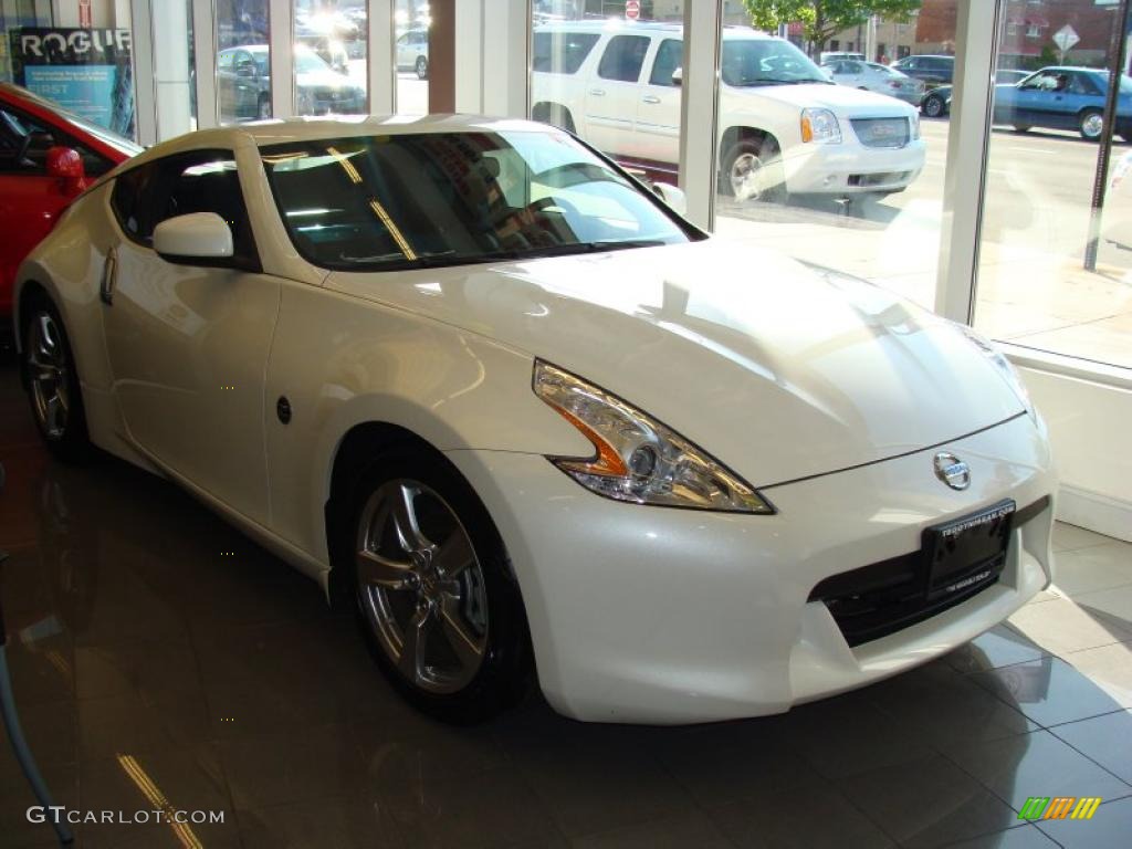 2009 370Z Touring Coupe - Pearl White / Black Leather photo #1