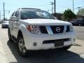 2007 Avalanche White Nissan Pathfinder SE 4x4  photo #1