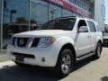 2007 Avalanche White Nissan Pathfinder SE 4x4  photo #3