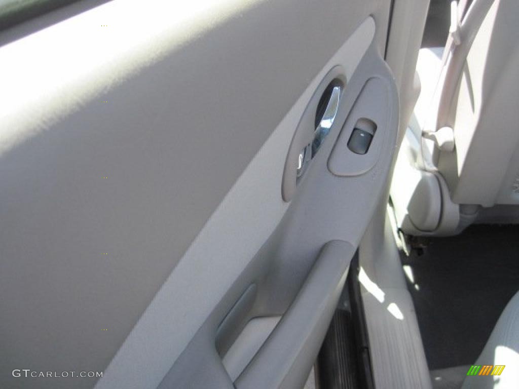 2005 Malibu LS V6 Sedan - Medium Gray Metallic / Gray photo #7