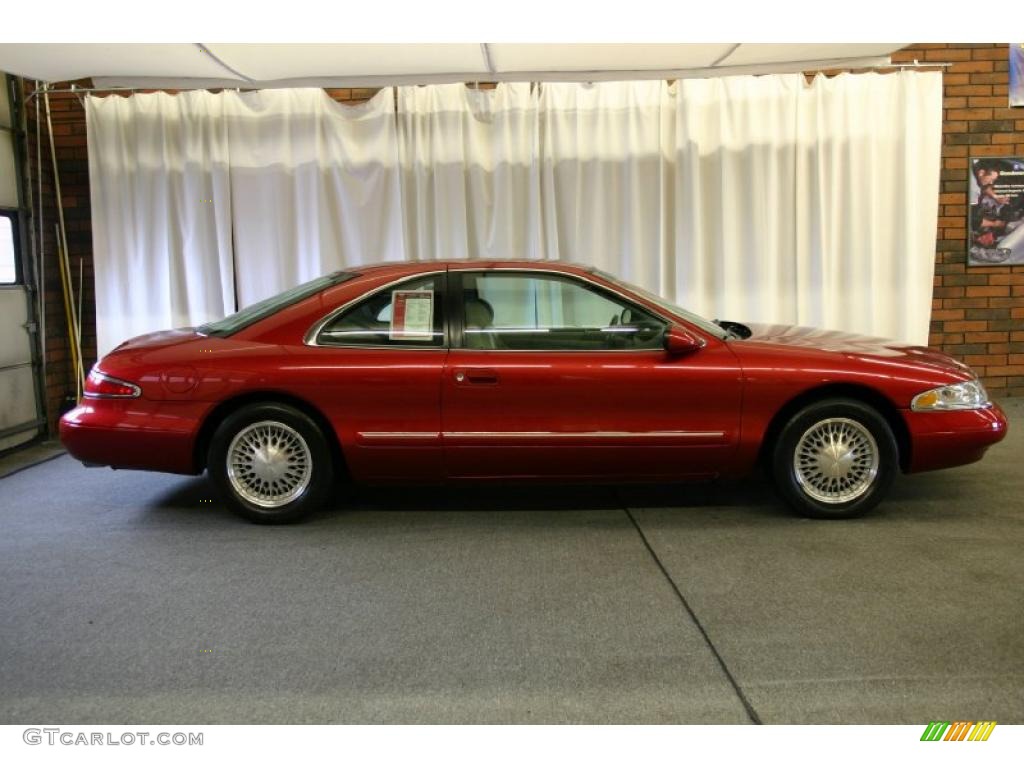 1998 Mark VIII  - Toreador Red Metallic / Light Graphite photo #2