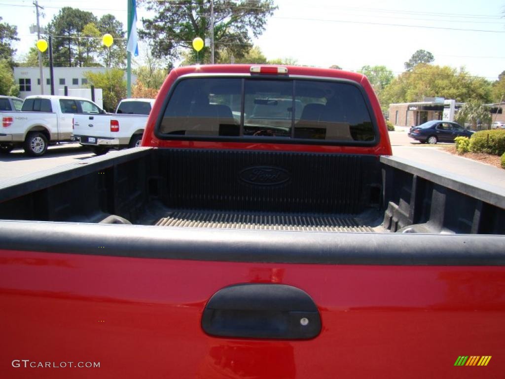 2005 F350 Super Duty FX4 Crew Cab 4x4 - Red / Black photo #39