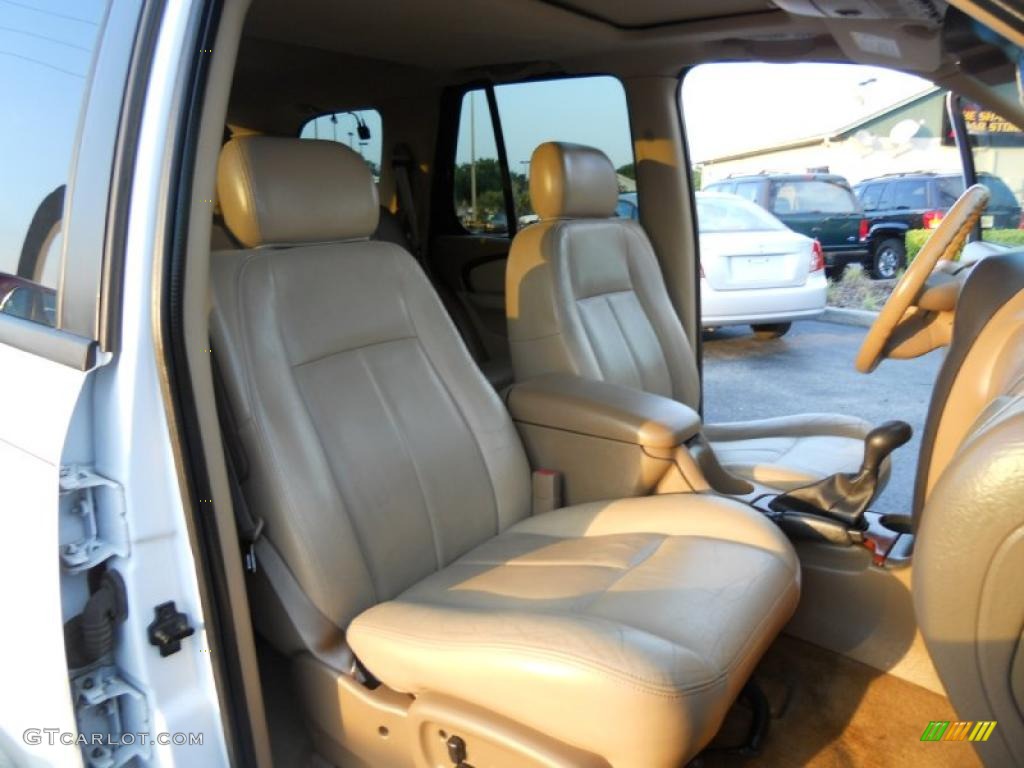 2002 Bravada  - Arctic White / Camel photo #11