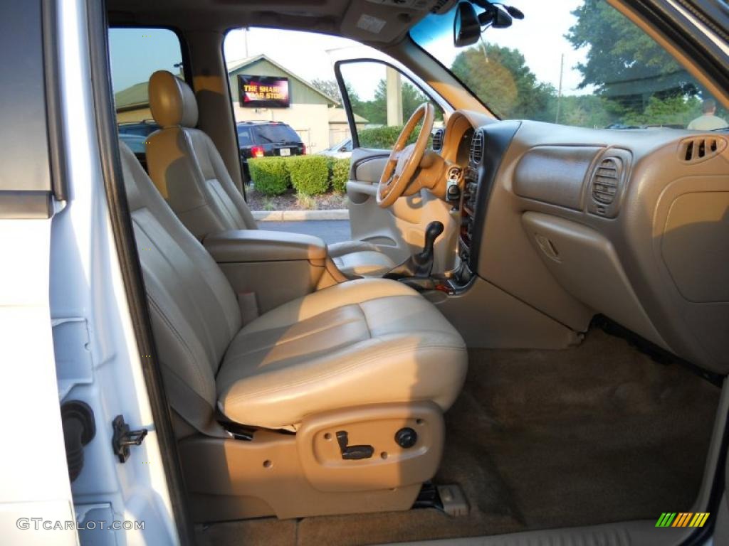 2002 Bravada  - Arctic White / Camel photo #12