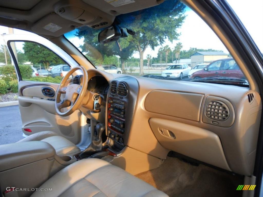 2002 Bravada  - Arctic White / Camel photo #13