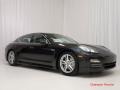 Basalt Black Metallic - Panamera 4S Photo No. 3