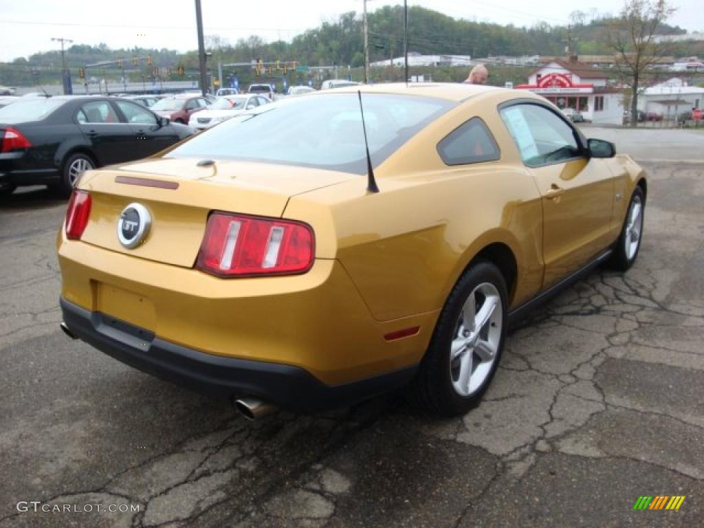 2010 Mustang GT Premium Coupe - Sunset Gold Metallic / Charcoal Black photo #4