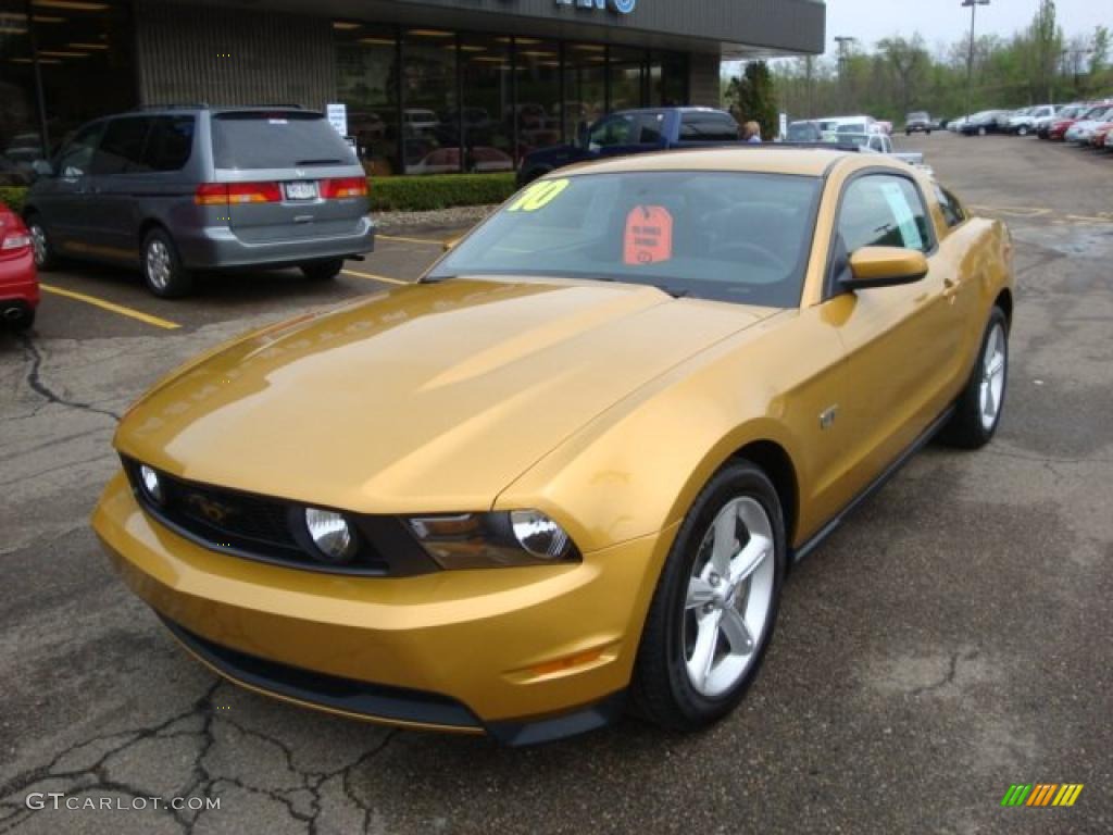 2010 Mustang GT Premium Coupe - Sunset Gold Metallic / Charcoal Black photo #11