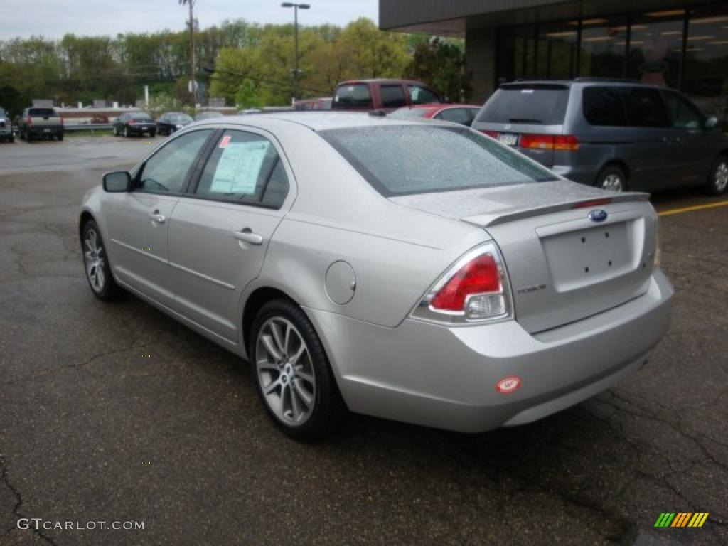 2008 Fusion SE - Silver Birch Metallic / Charcoal Black/Red photo #2