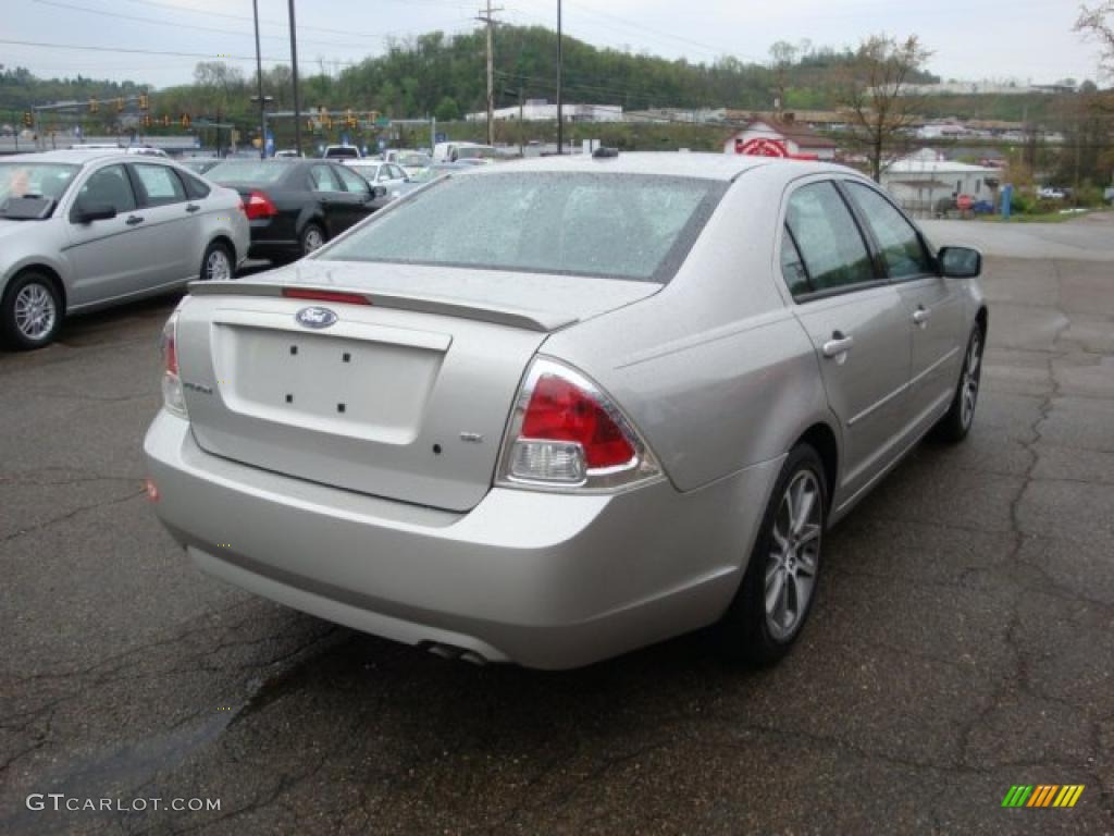 2008 Fusion SE - Silver Birch Metallic / Charcoal Black/Red photo #4