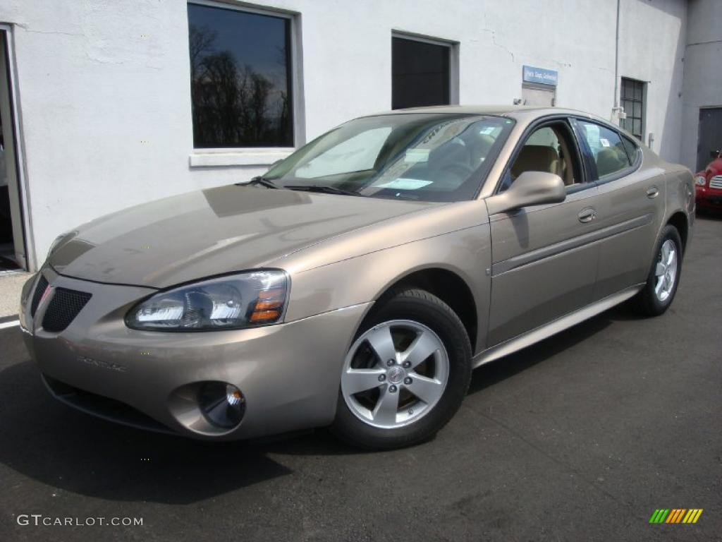 2007 Grand Prix Sedan - Bronzestone Metallic / Cashmere photo #1