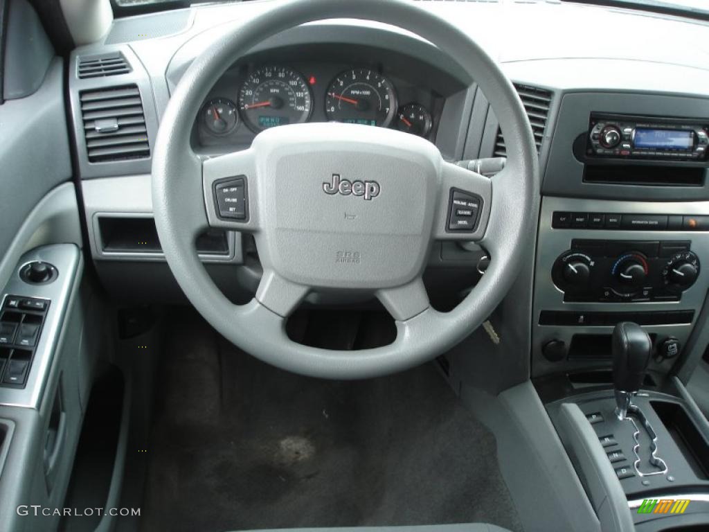 2006 Grand Cherokee Laredo 4x4 - Midnight Blue Pearl / Medium Slate Gray photo #6